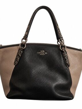 COACH Black and Taupe Pebble Leather Shoulder Bag